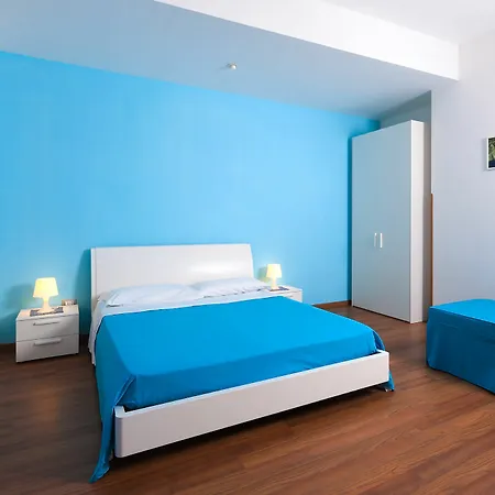 Sunflower Bed and breakfast 3*
