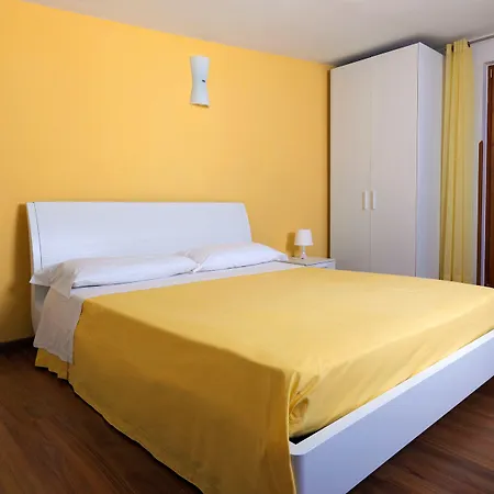 Sunflower Bed & Breakfast 3*